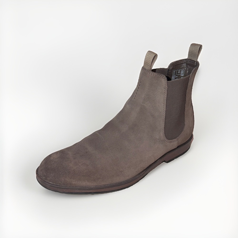 Clarks Hinman Suede Chelsea Boots Men's Size 12 M Dark Taupe EUC Pull On